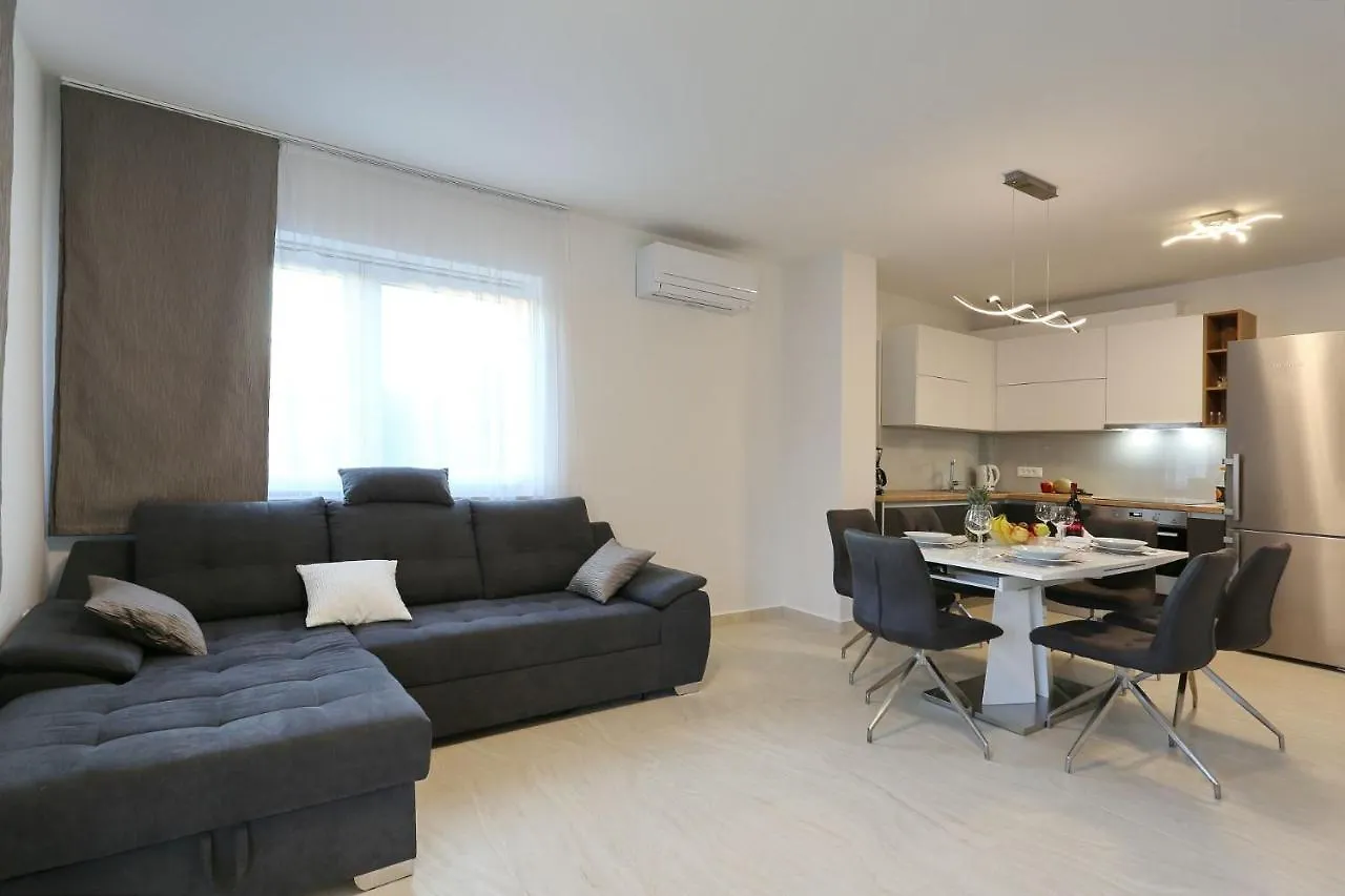 דירה ביוגראד נה מורו Villa Ankora 1 With Heated Pool