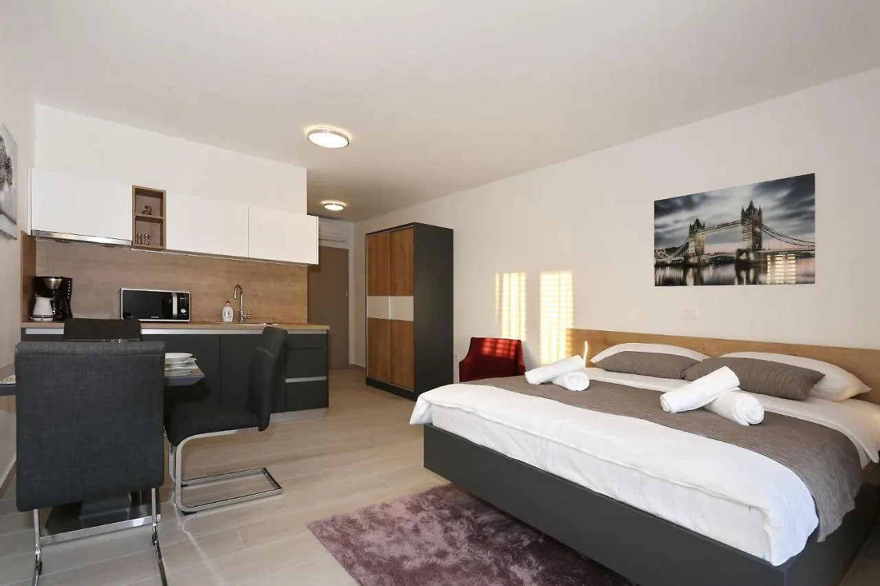 דירה ביוגראד נה מורו Villa Ankora 1 With Heated Pool