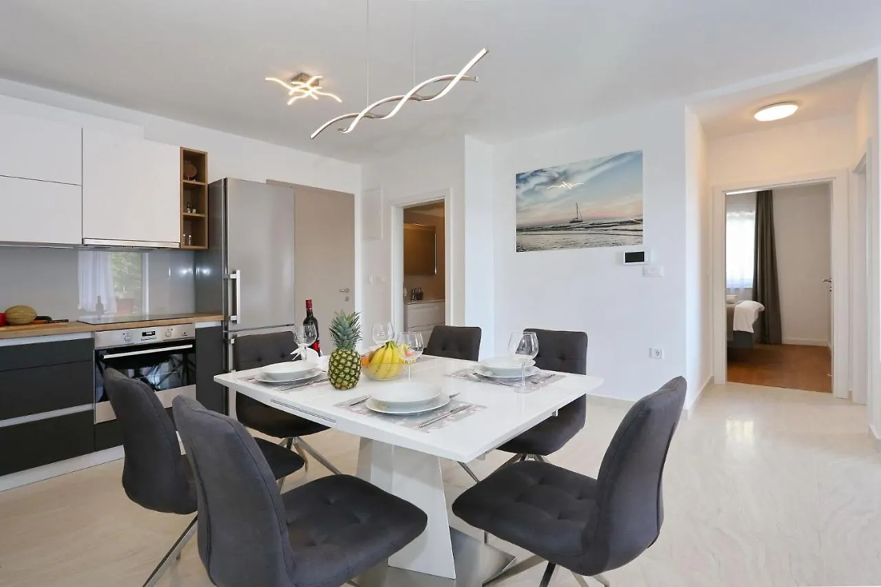 ביוגראד נה מורו Villa Ankora 1 With Heated Pool 0*, ביוגראד נה מורו קרואטיה